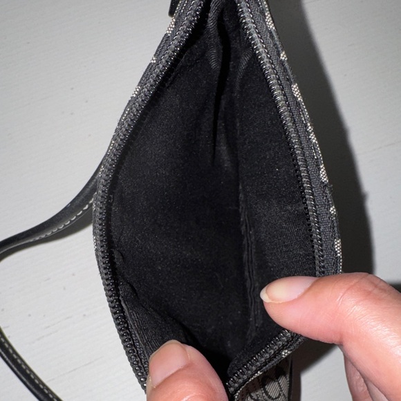 Coach wristlet - Picture 5 of 9